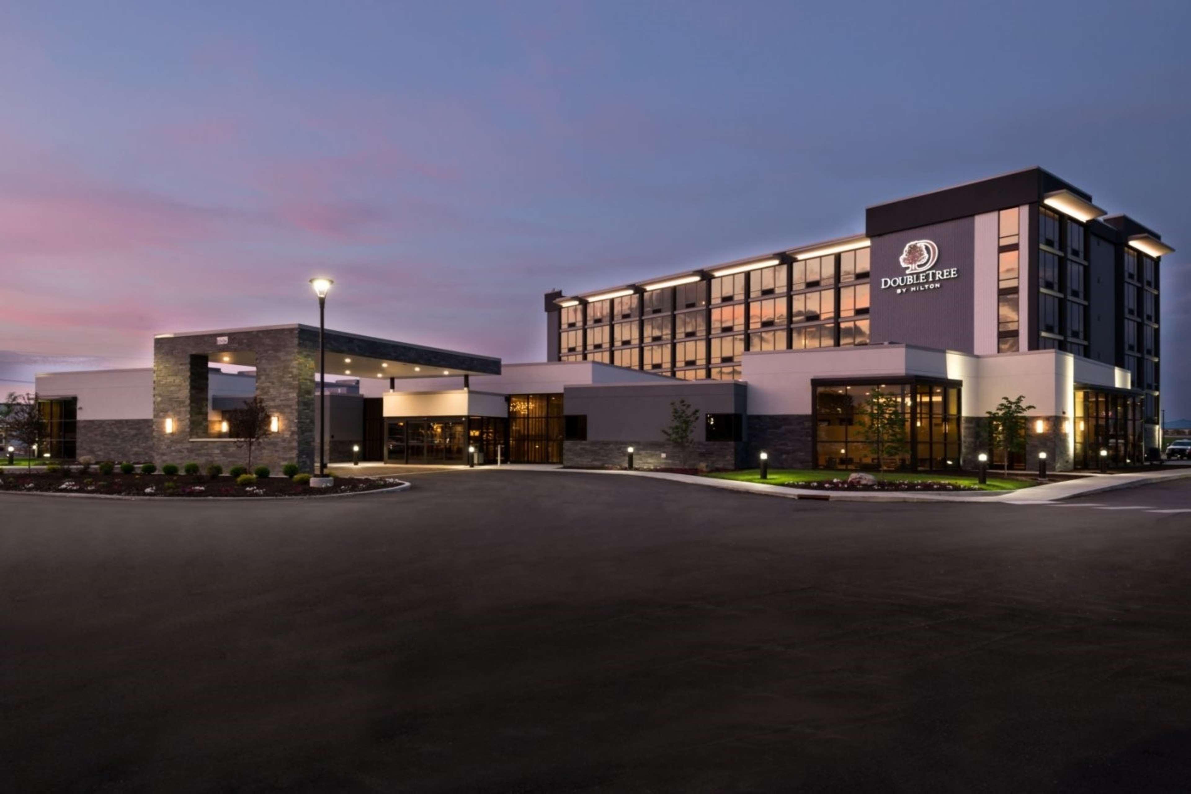 Doubletree By Hilton Lafayette East Hotel Exterior foto